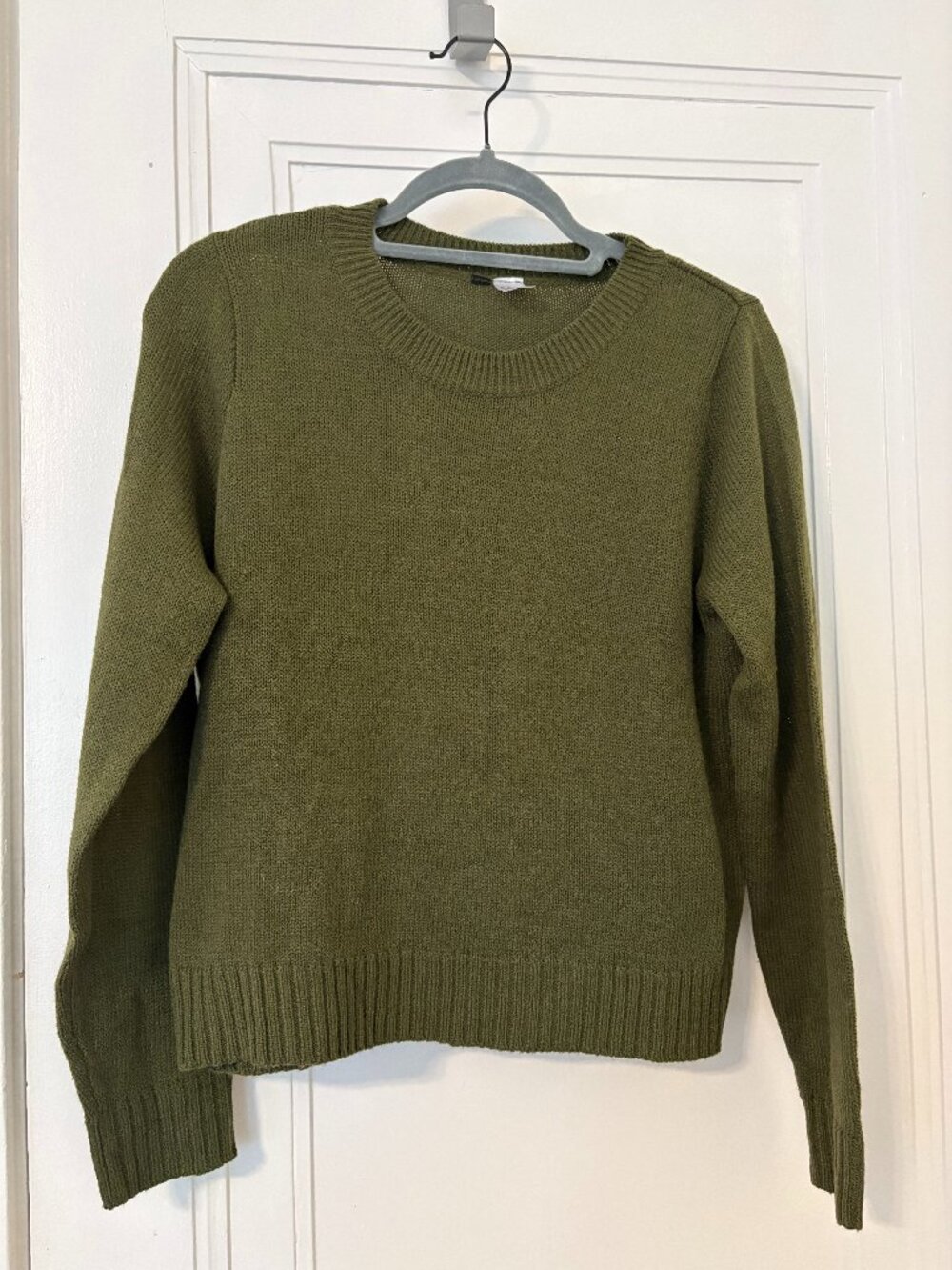 H&M Women's Green Sweater size Small